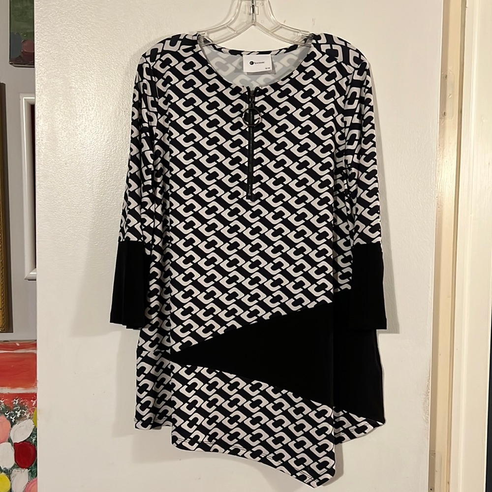 1ere Avenue black/cream geometric 3/4 sleeve asymmetrical hem tunic